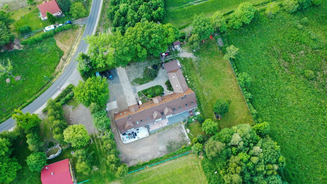Iseroase House Deluxe Pobiedna Buitenkant foto